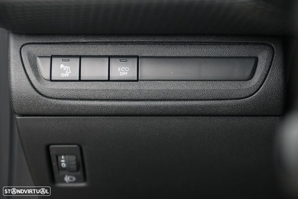 Peugeot 208 1.2 PureTech GT Line - 23