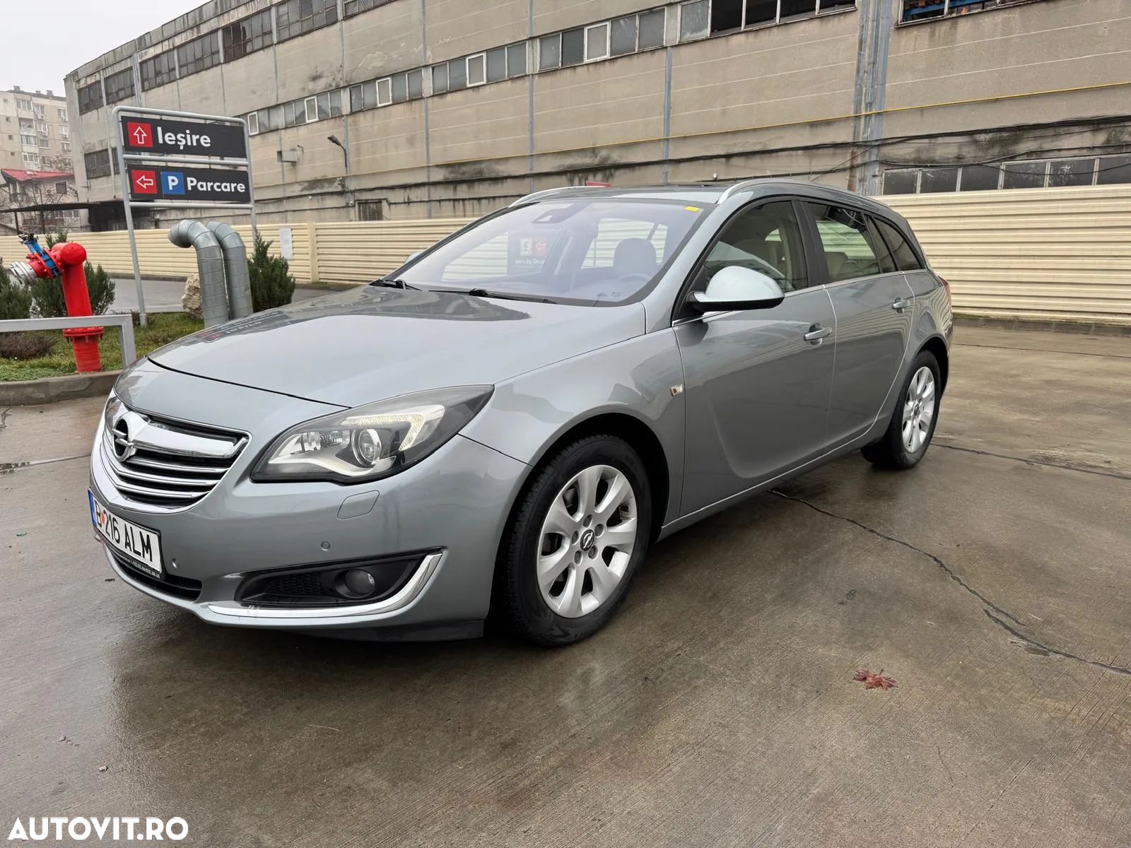 Opel Insignia 2.0 CDTI Sports Tourer Edition - 1