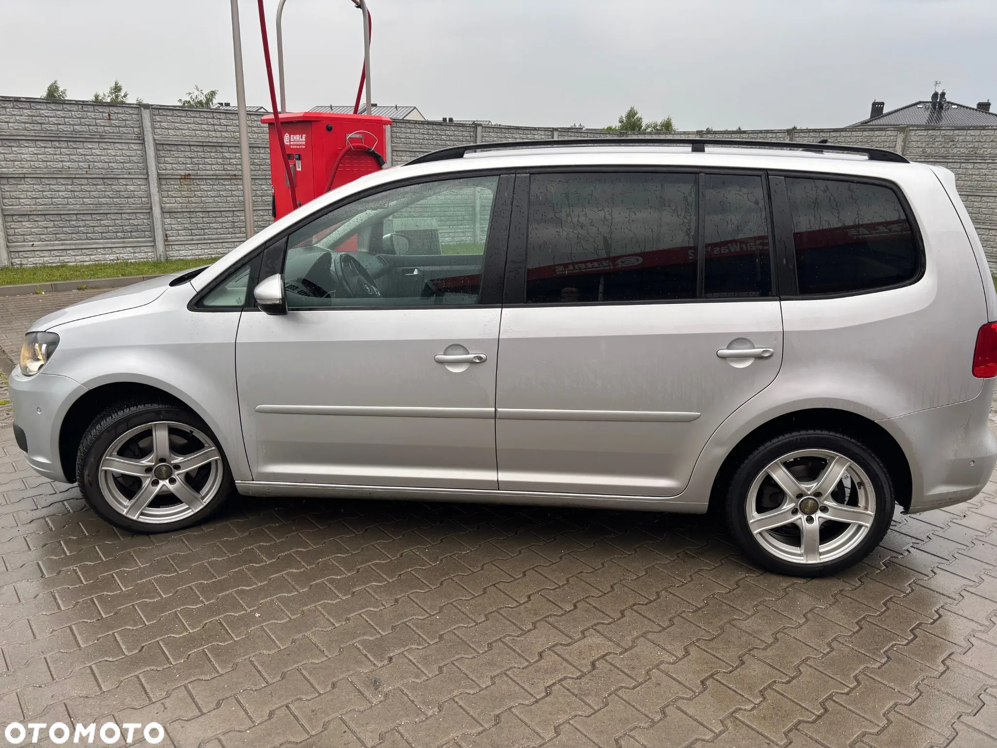 Volkswagen Touran 1.6 TDI DPF Comfortline DSG - 2