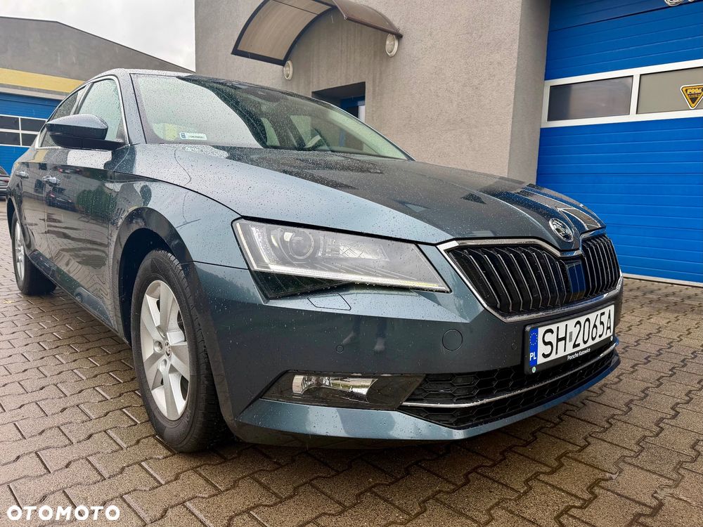 Skoda Superb 2017 photo 3