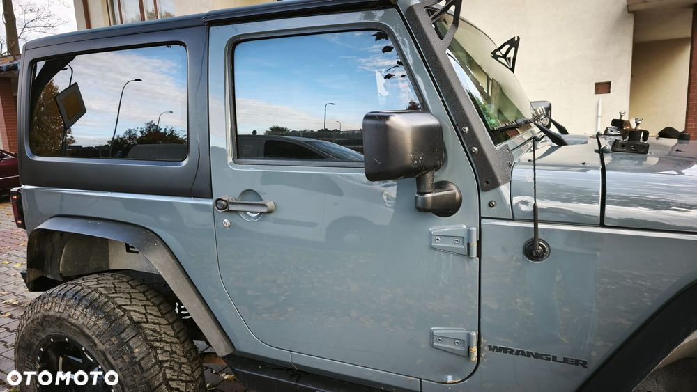 Jeep Wrangler - 13