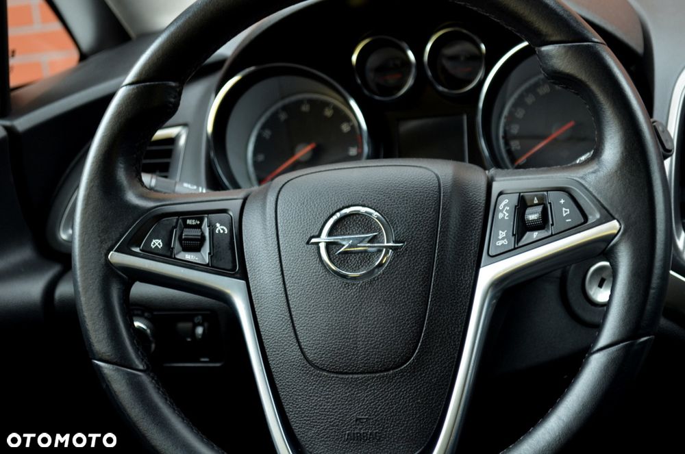Opel Astra 1.4 T Cosmo - 15