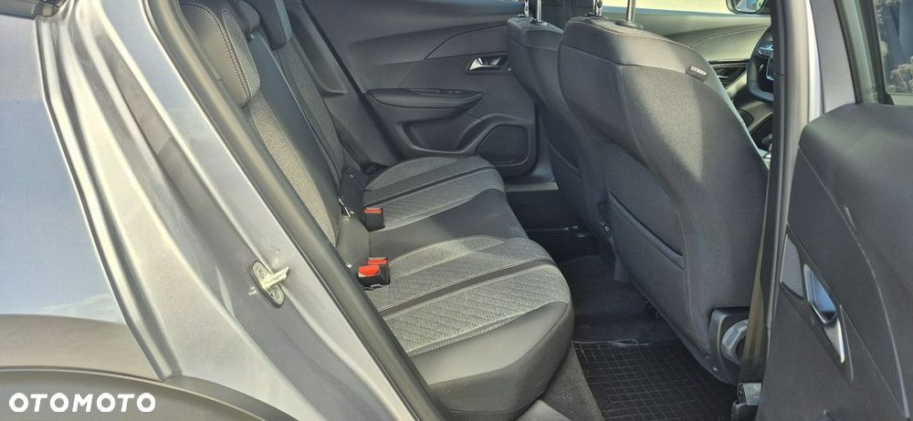 Peugeot 2008 1.2 PureTech Allure S&S EAT8 - 26