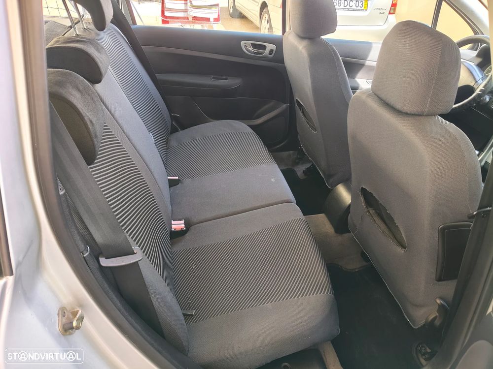 Peugeot 307 Break 1.4 HDi XT - 19