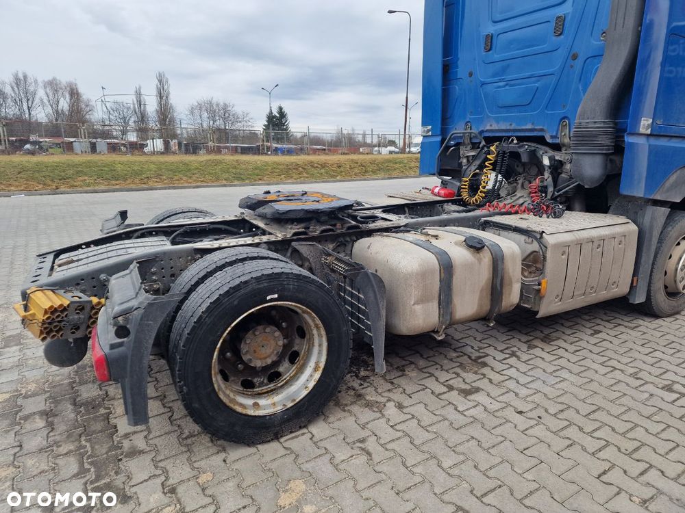 Mercedes-Benz actros - 9