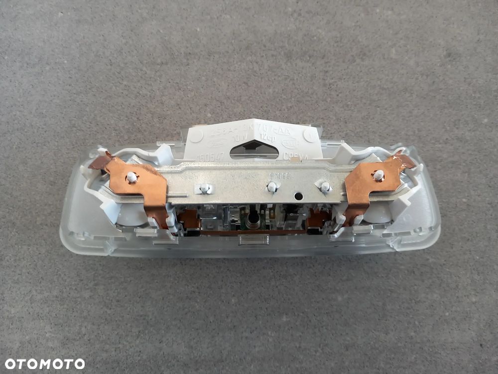 Lampa wewnętrzna do czytania Ford Fiesta, Focus, Mondeo 4704229 - 4