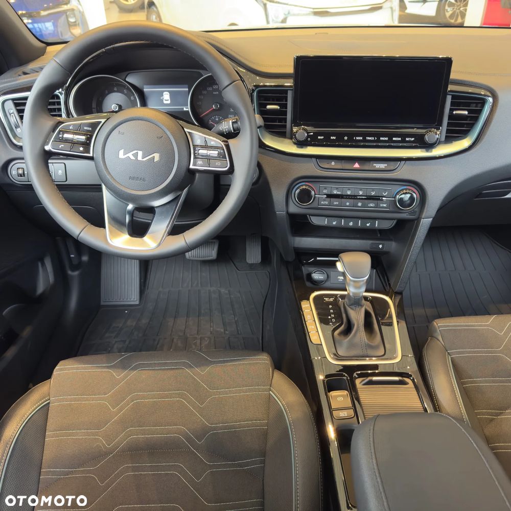 Kia XCeed 1.6 T-GDI Tribute DCT - 6