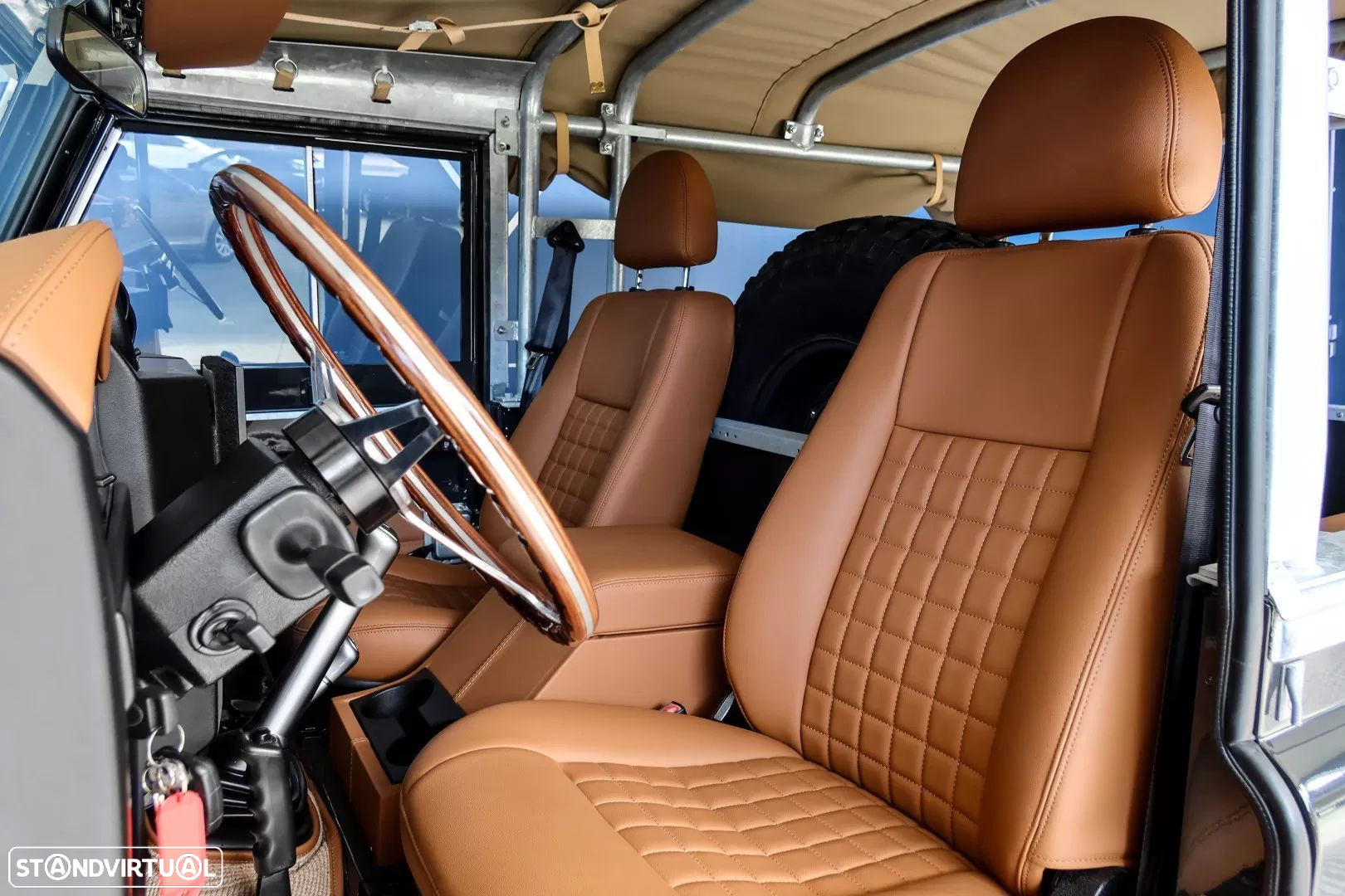 Land Rover Defender 90 SW 2.4 CRD S - 9