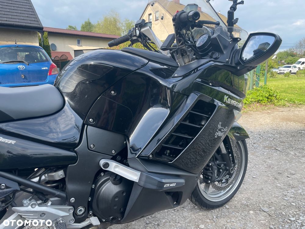Kawasaki GTR - 13