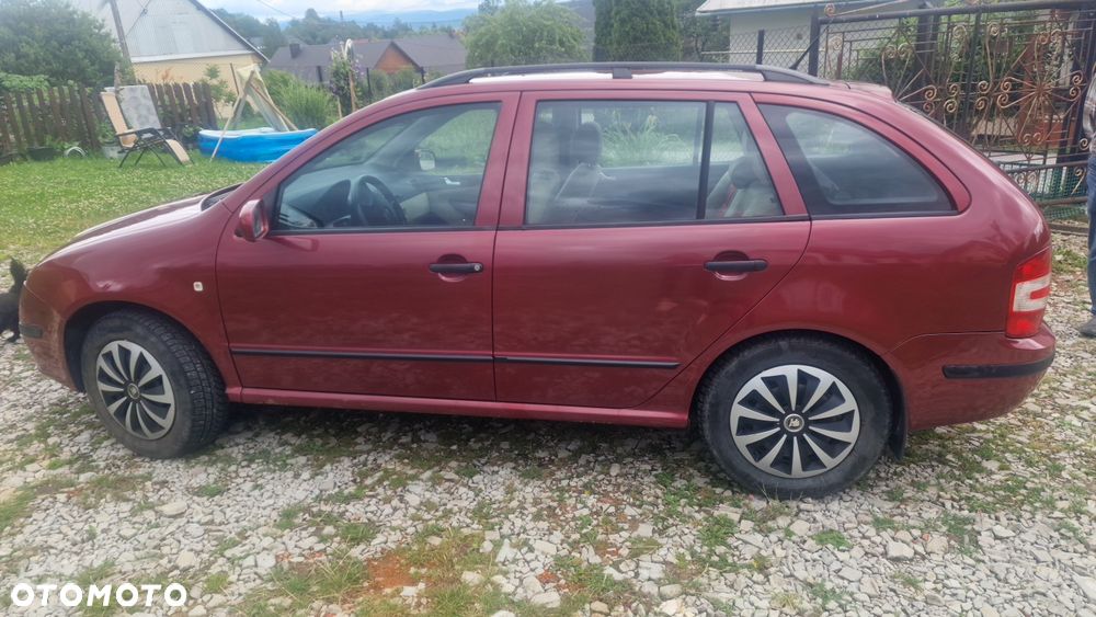 Skoda Fabia - 4