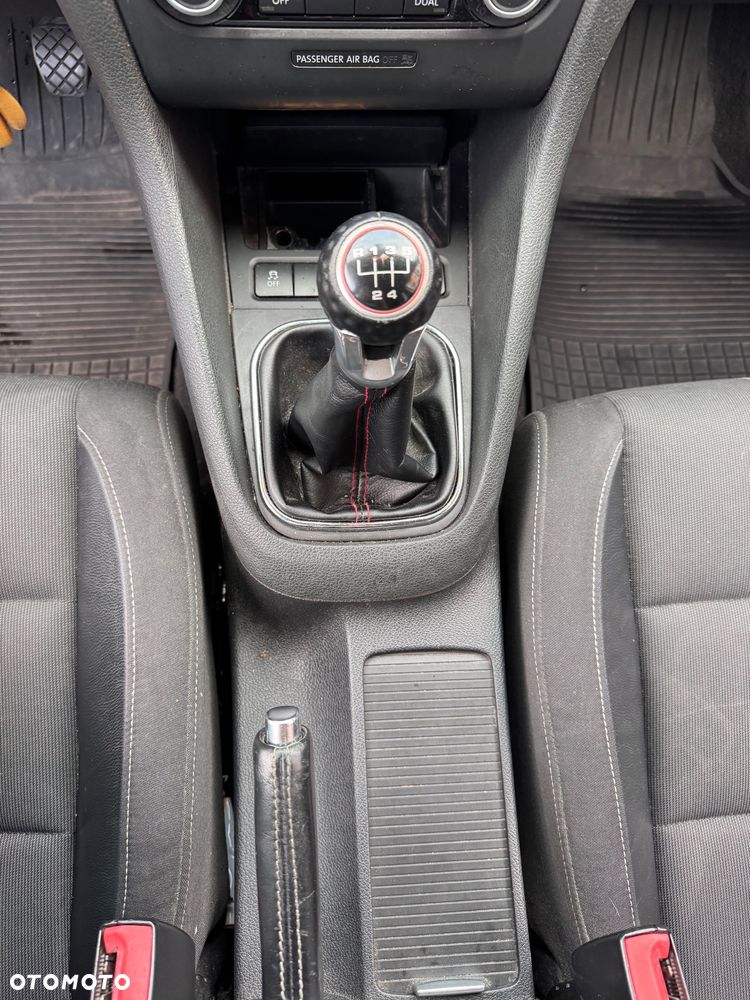 Volkswagen Golf - 12