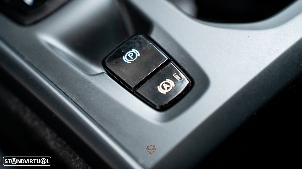 Volvo XC 40 1.5 T3 Momentum Geartronic - 32