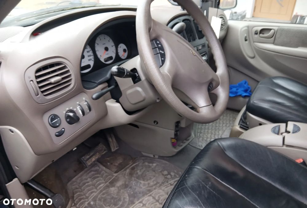 Chrysler Grand Voyager 3.3 Limited - 7