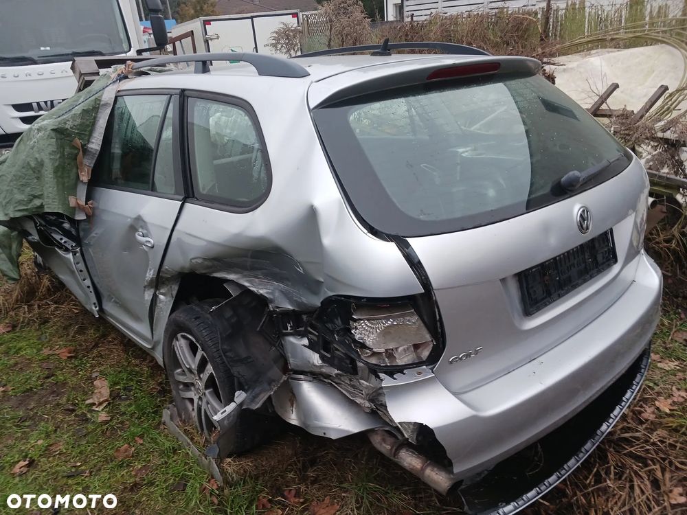 Volkswagen Golf 1.6 TDI DPF DSG Comfortline - 4