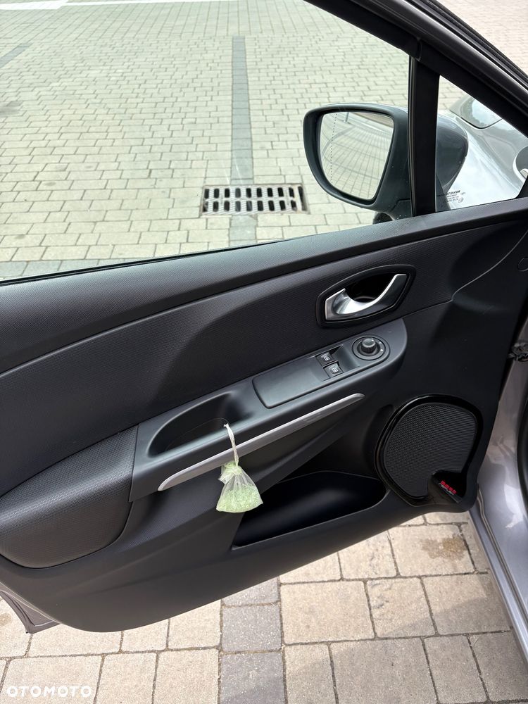 Renault Clio Energy TCe 90 Start & Stop Intens - 12