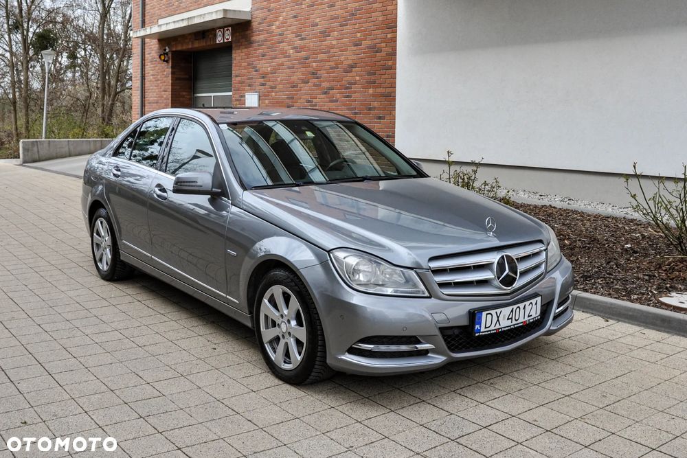 Mercedes-Benz Klasa C 350 BlueEff 4-Matic Elegance - 6