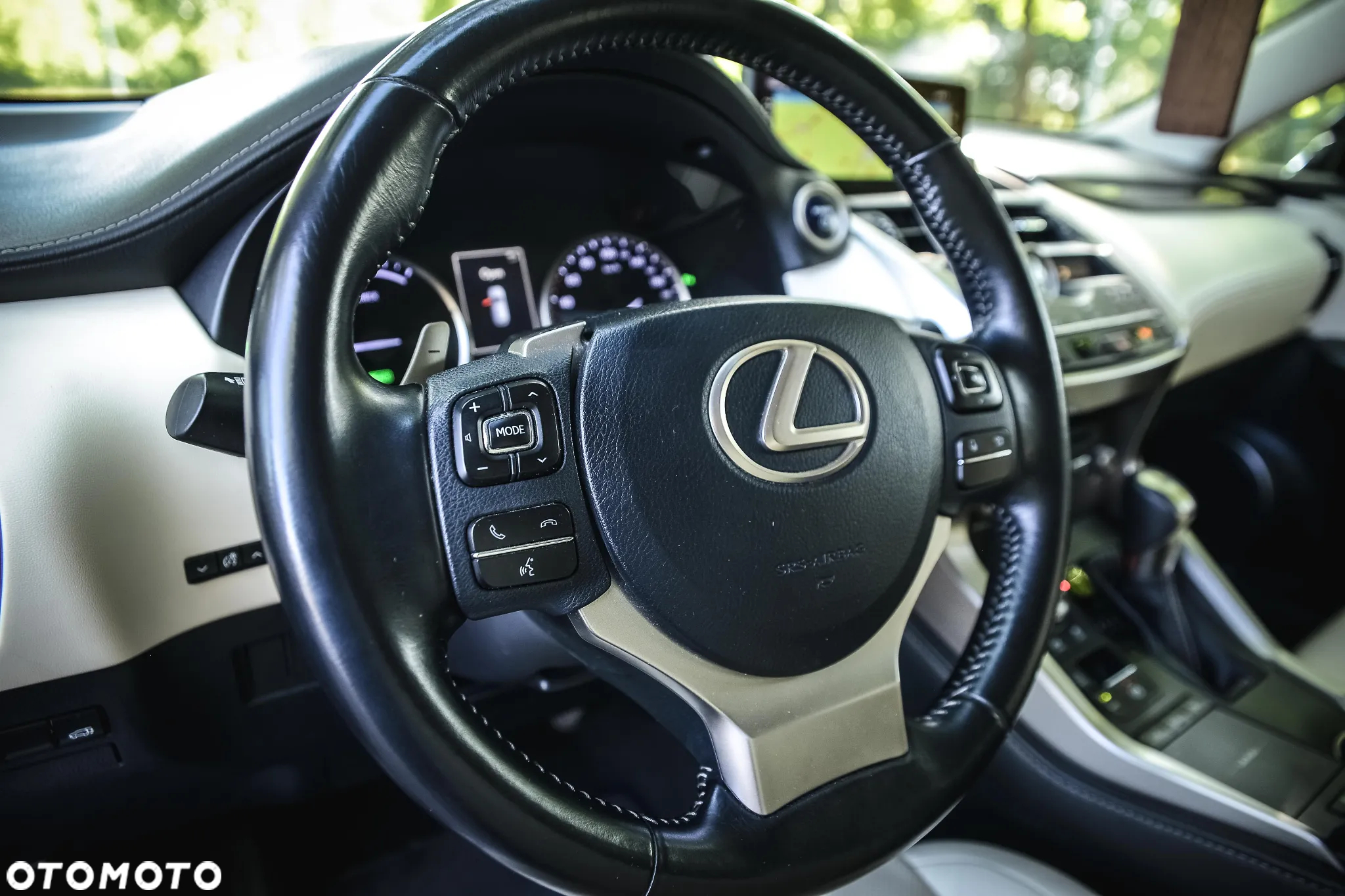 Lexus NX 300h Prestige AWD - 30