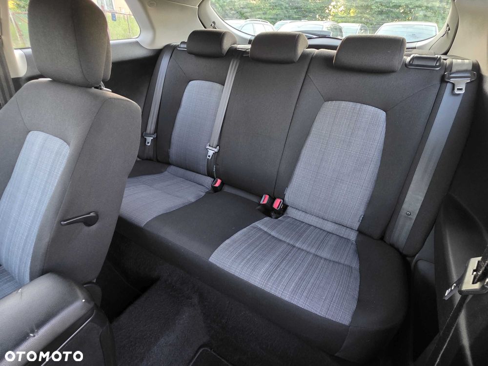Kia Ceed - 7