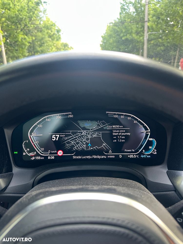 BMW Seria 3 330e Aut. M Sport - 12