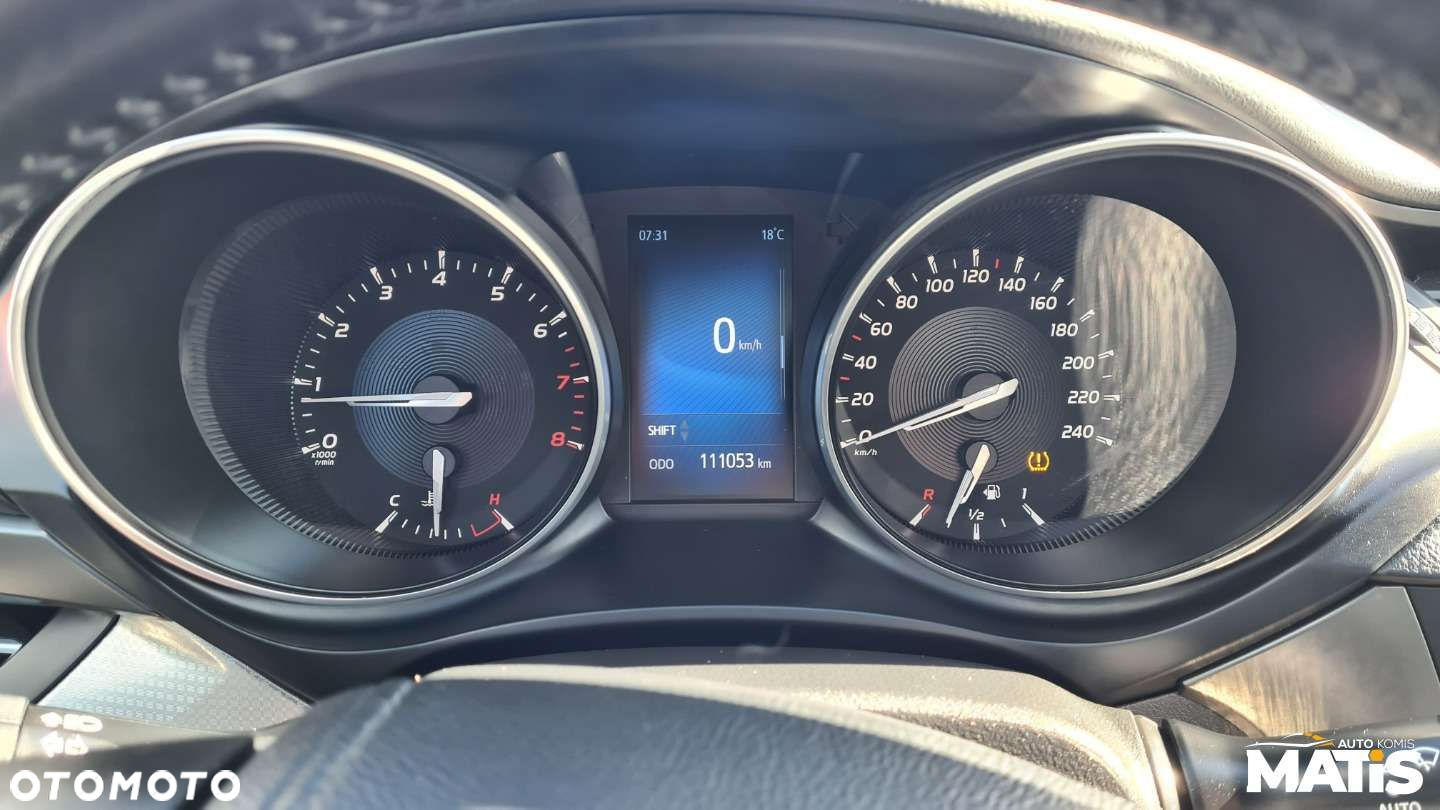 Toyota Avensis - 14