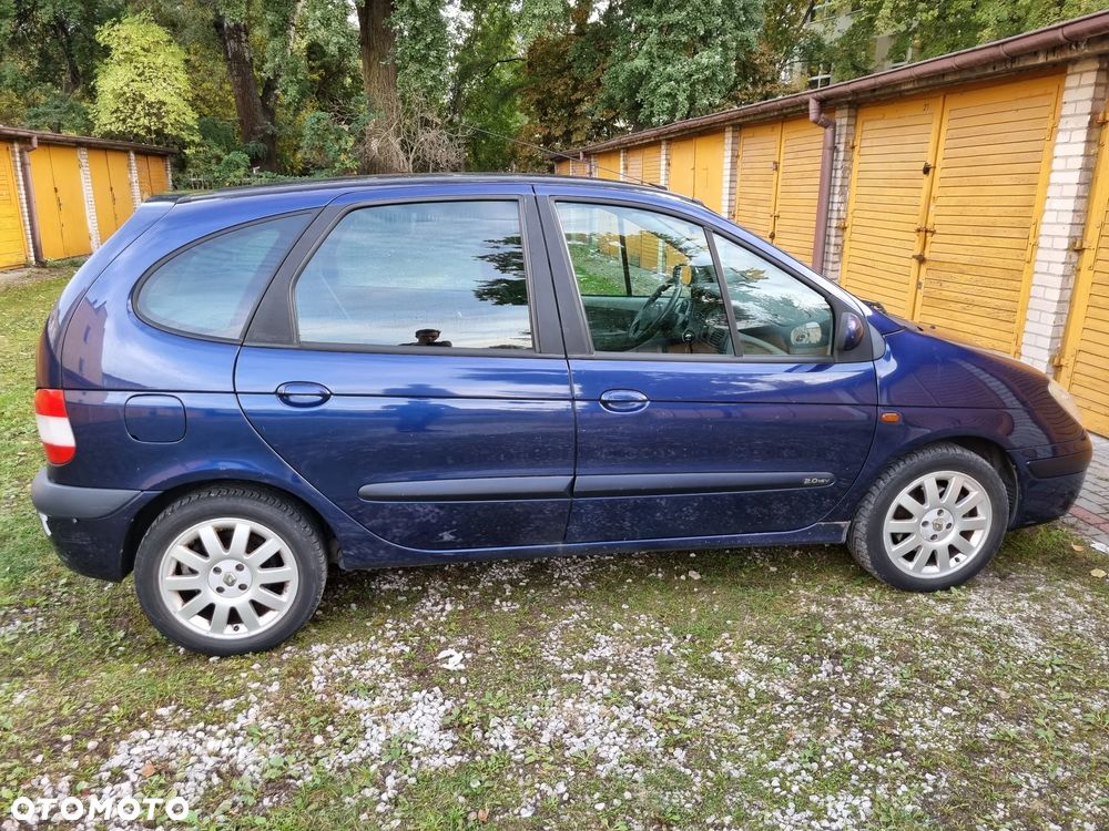 Renault Scenic - 2