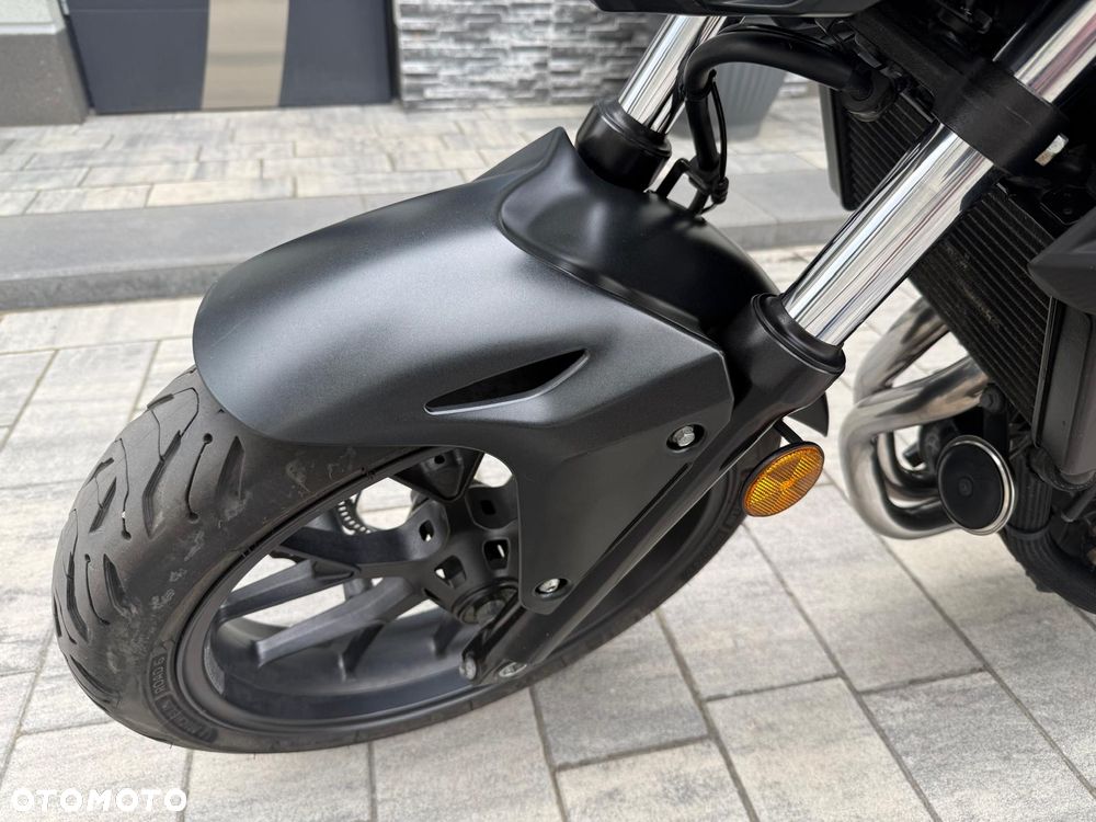 Honda CB - 8