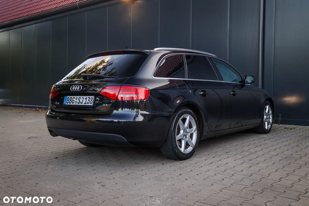 Audi A4 Avant 2.0 TDI DPF Ambition - 11