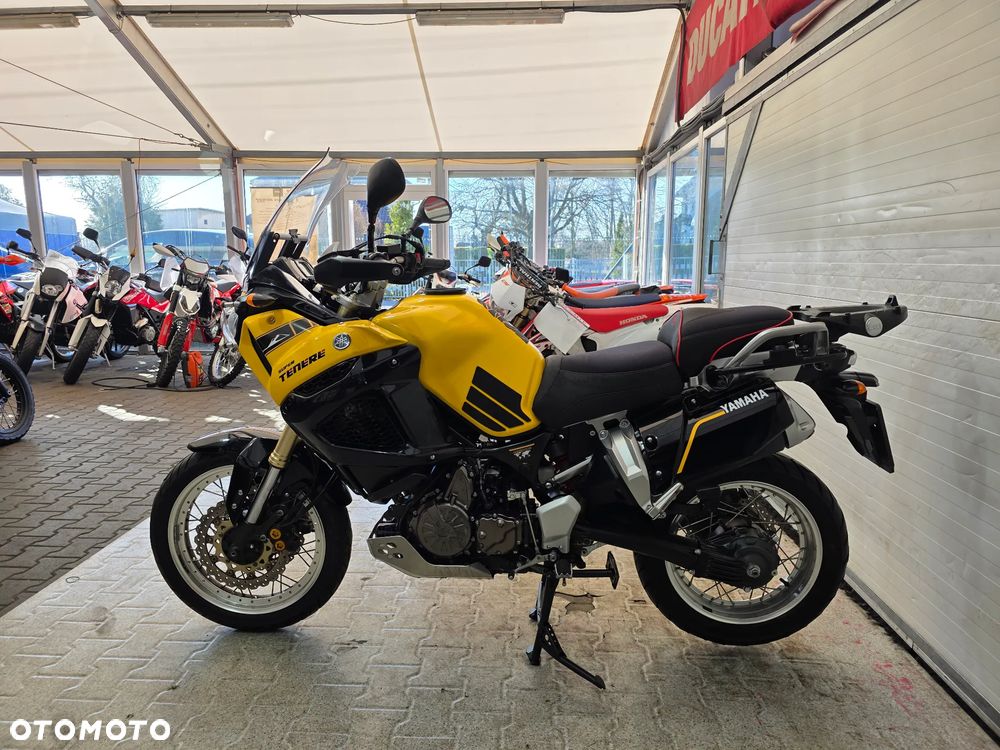 Yamaha XTZ - 22