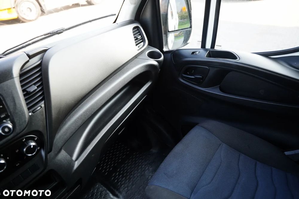 Iveco DAILY 35-140 / WYWROTKA / BRYGADÓWKA - 6 MIEJSC / MANUAL / - 33