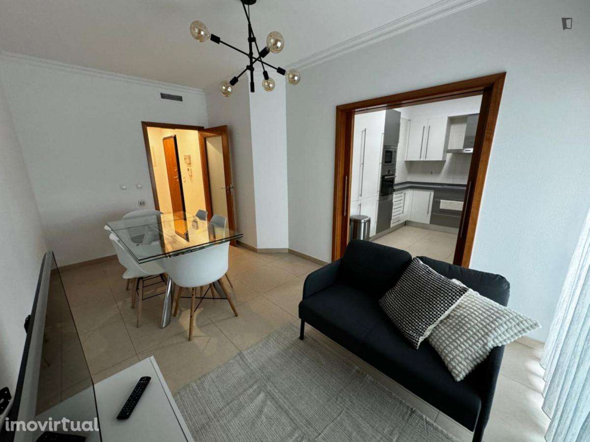 Quarto - localizado em Lisbon - Grande imagem: 4/10