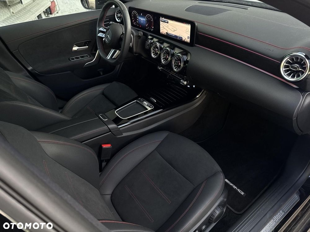 Mercedes-Benz CLA - 22