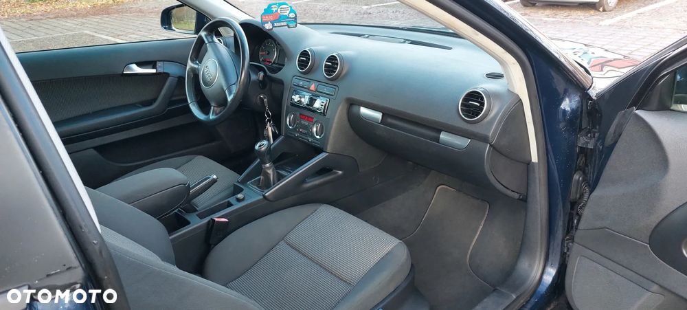 Audi A3 3-drzwiowe 1.6 Ambiente - 26