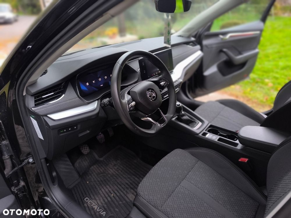 Skoda Octavia 1.5 TSI Scout First Edition - 21