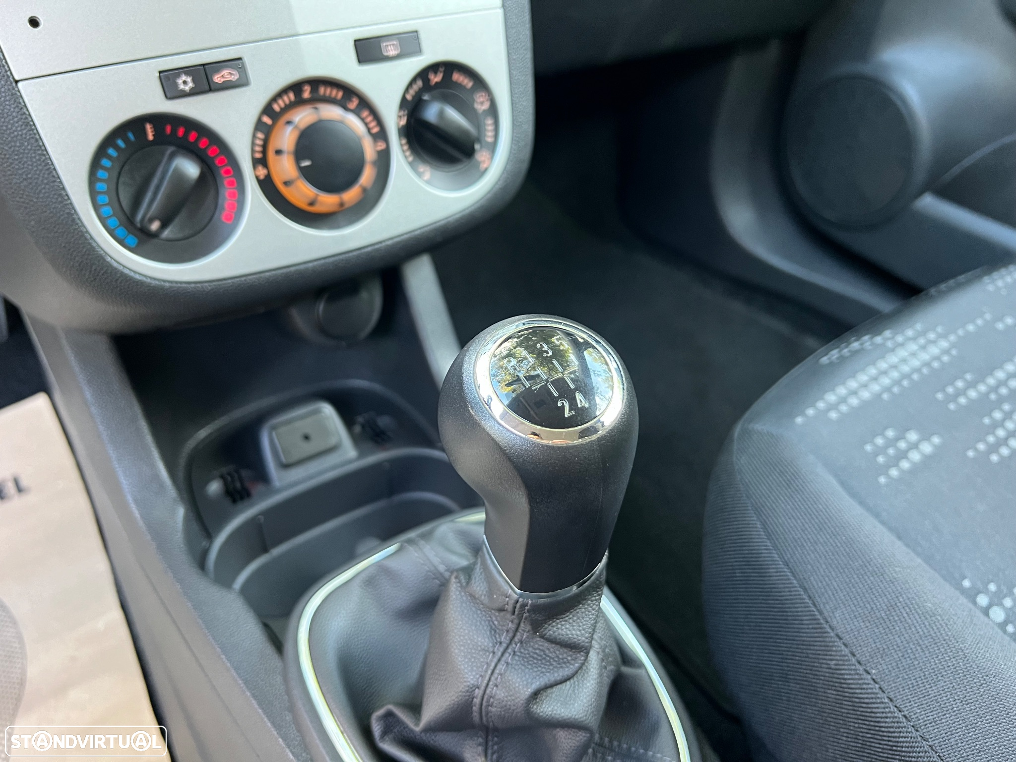 Opel Corsa 1.2 Cosmo - 12