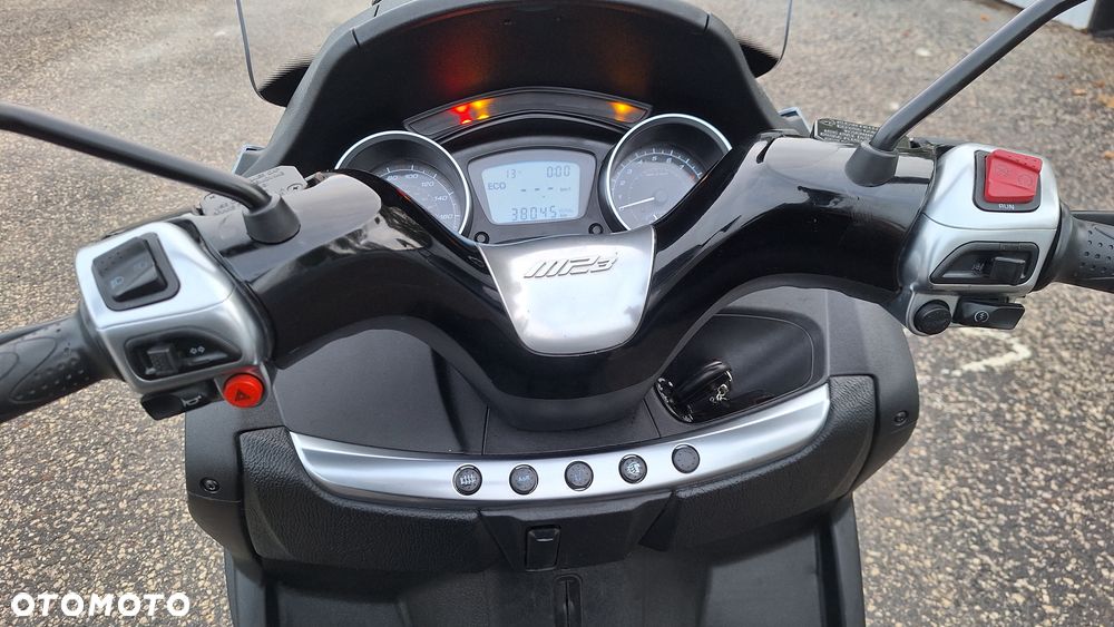 Piaggio MP-3 - 23