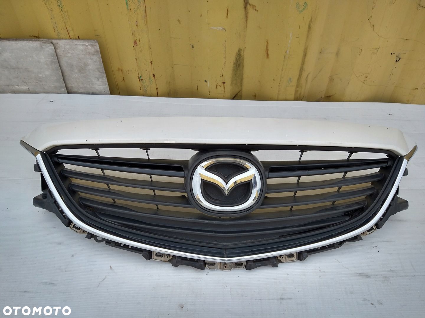 MAZDA 6 GJ III 12-15 ATRAPA CHŁODNICY GRILL LOGO EMBLEMAT GHP9-50712 - 1