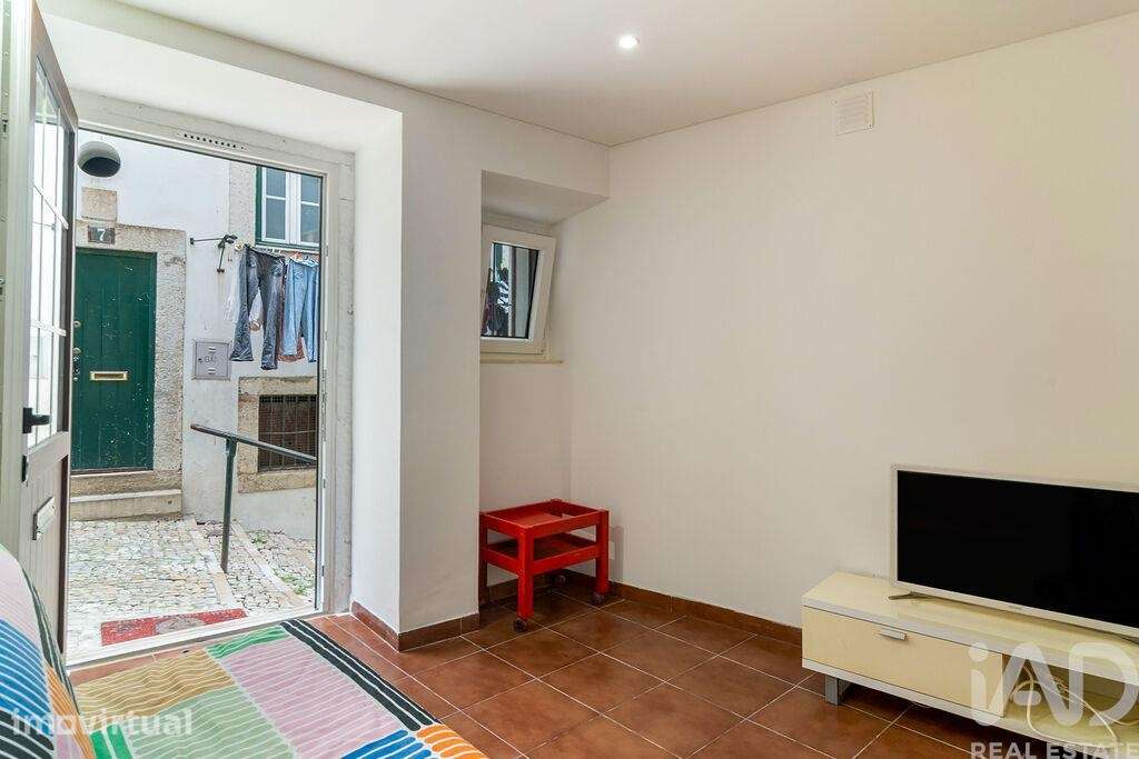 Apartamento T1 em Santa Maria Maior - Grande imagem: 2/16