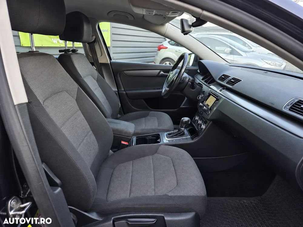 Volkswagen Passat 2.0 TDI DSG Comfortline - 11