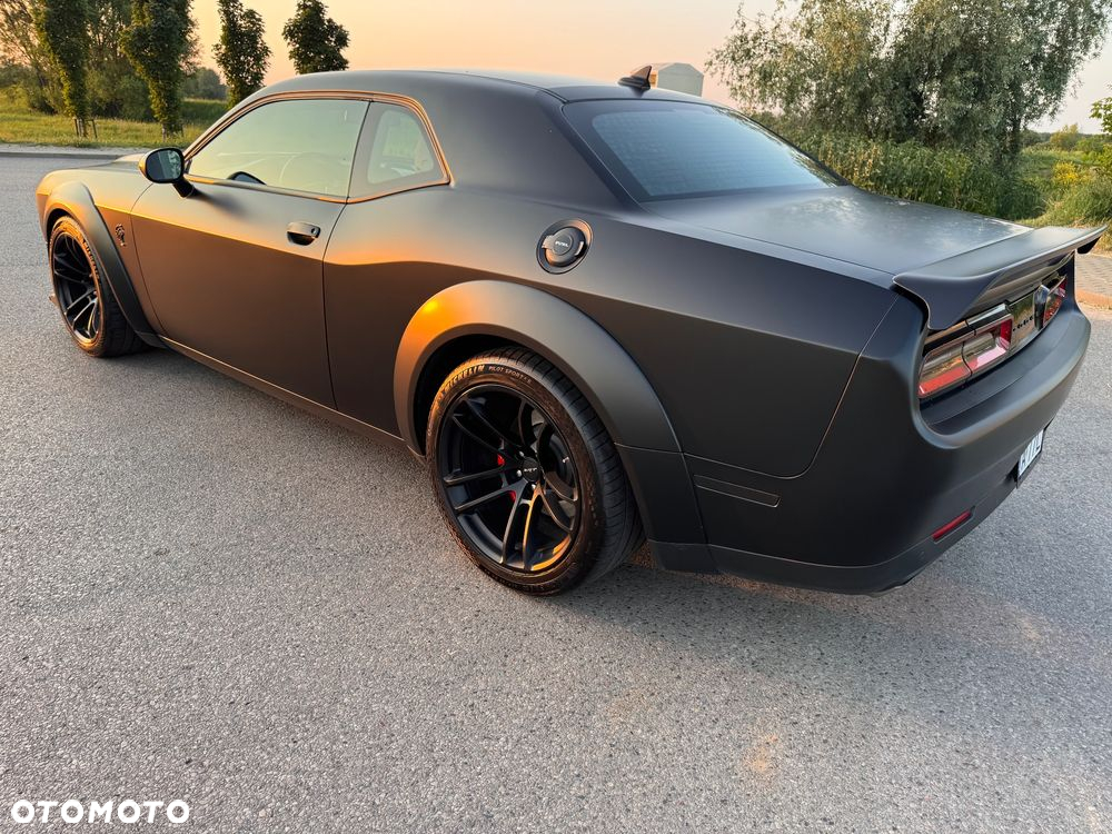 Dodge Challenger 6.2 Hellcat Widebody - 13