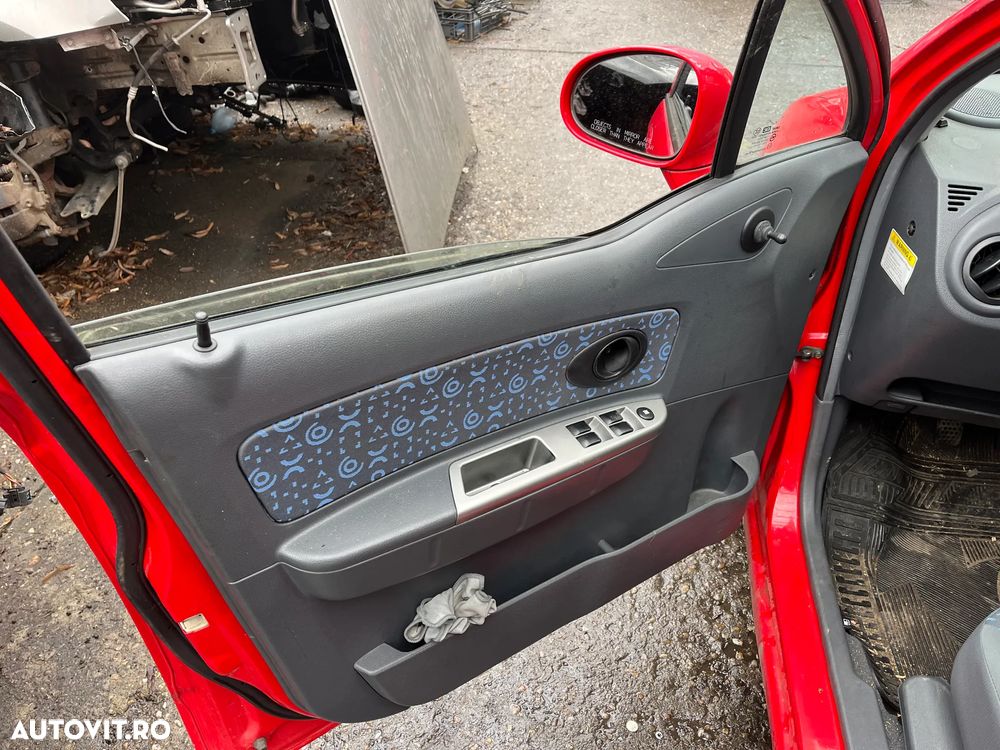 Dezmembrez Chevrolet Spark 2006 rosu benzina - 5