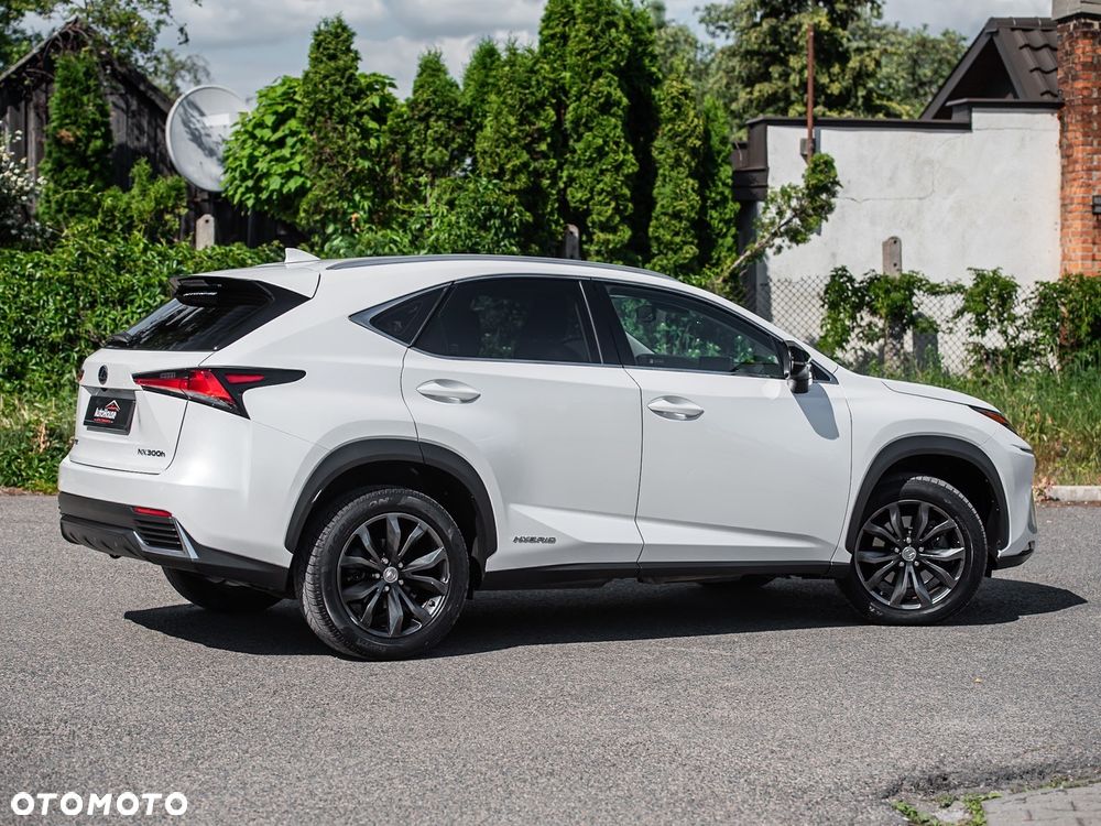 Lexus NX 300h Executive-Line - 9