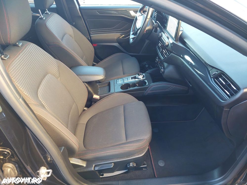 Ford Focus 1.5 EcoBoost ST-Line - 8
