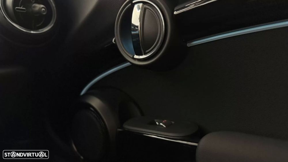 MINI 3 Portas Cooper SE Premium Essential - 25