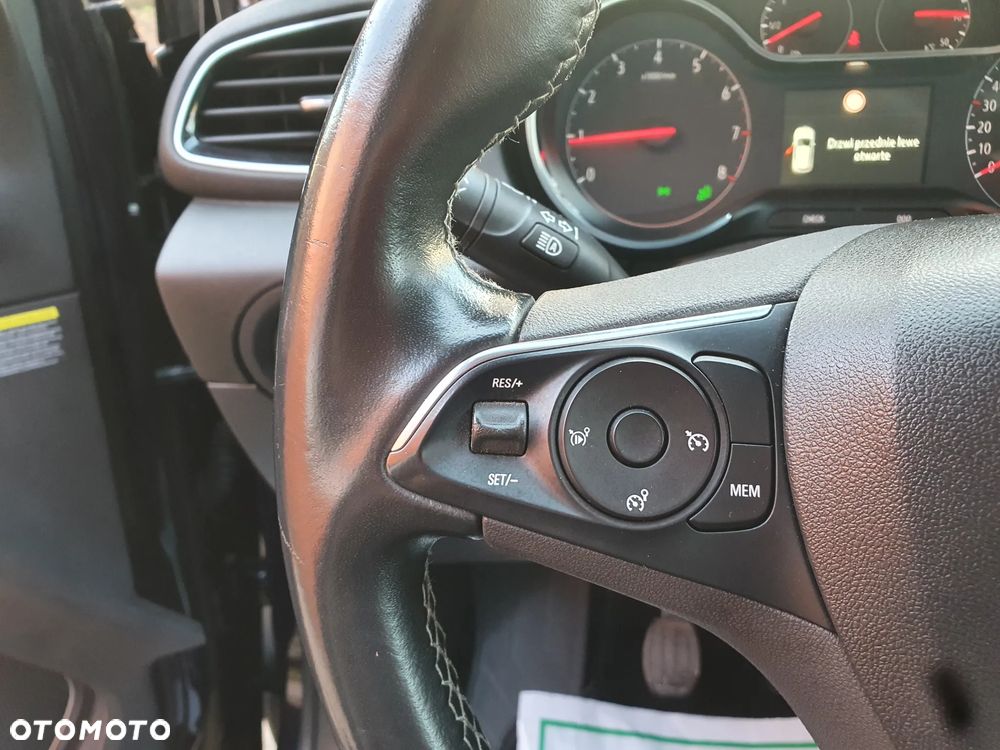 Opel Grandland X 1.2 Start/Stop Business Elegance - 20