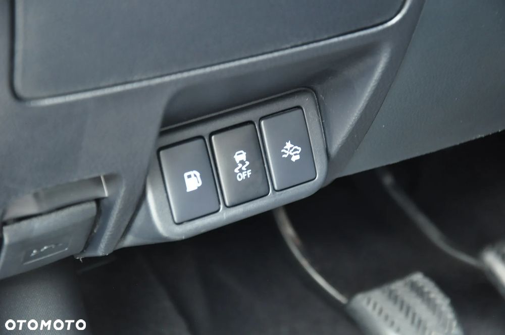 Toyota Avensis Touring Sports 1.8 Edition S+ - 33
