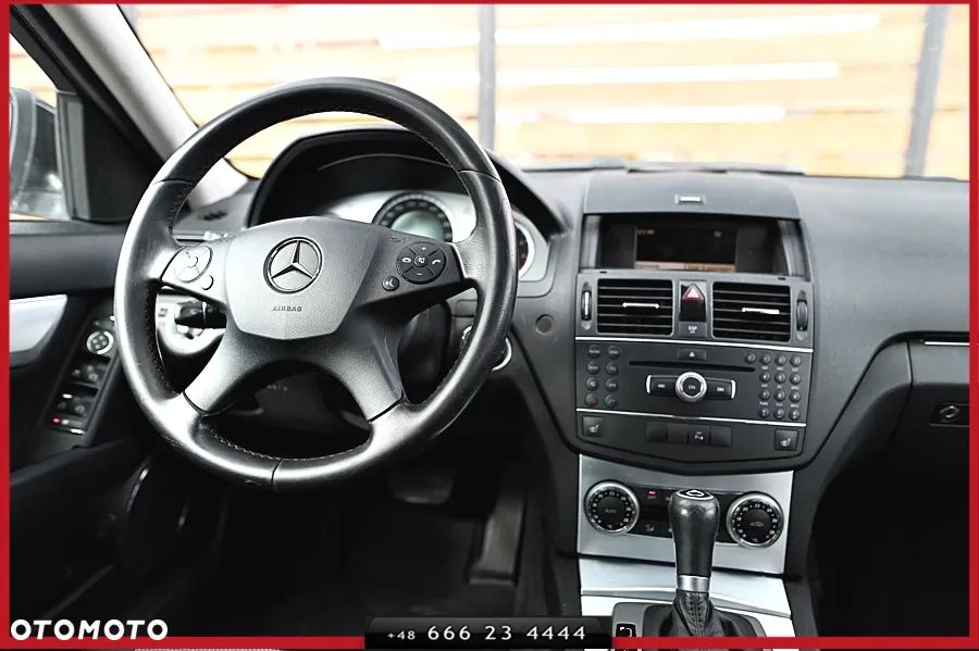 Mercedes-Benz Klasa C 180 BlueEFFICIENCY 7G-TRONIC Avantgarde - 22