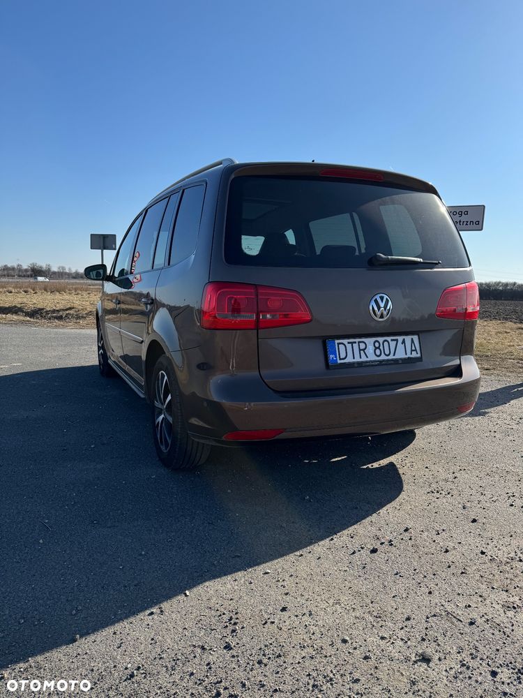 Volkswagen Touran 1.6 TDI DPF BlueMot Comfortline - 6