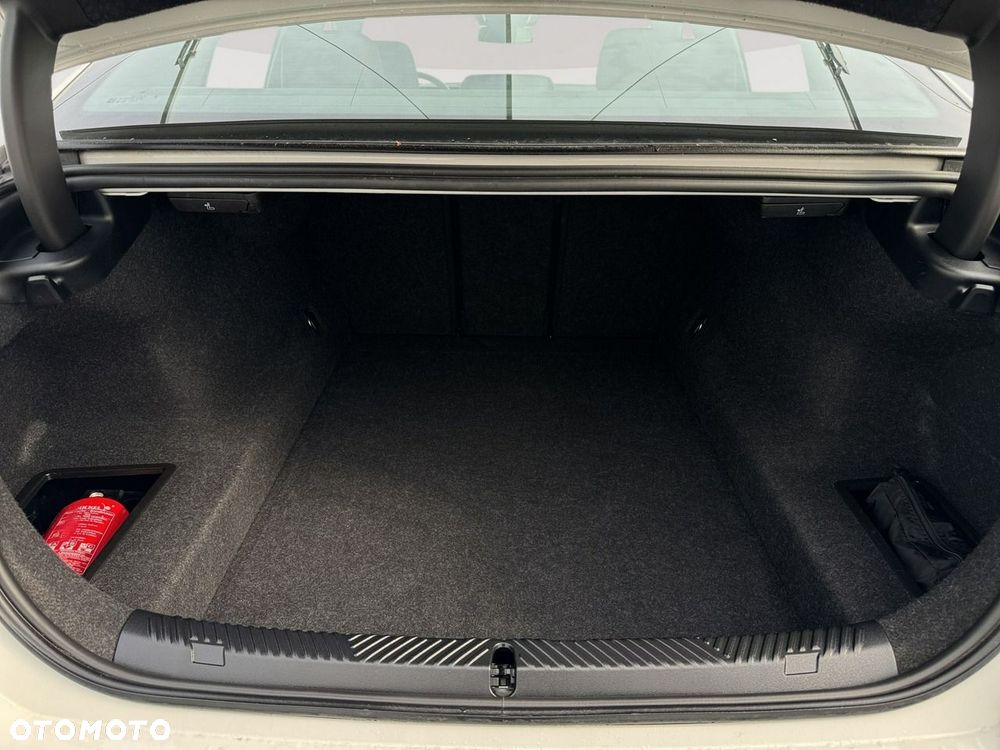 BMW Seria 5 520d mHEV M Sport - 24