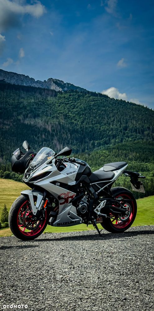 Suzuki GSX - 3