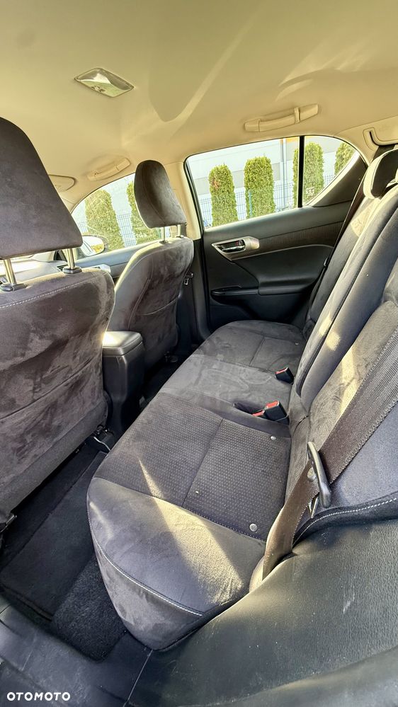 Lexus CT - 19